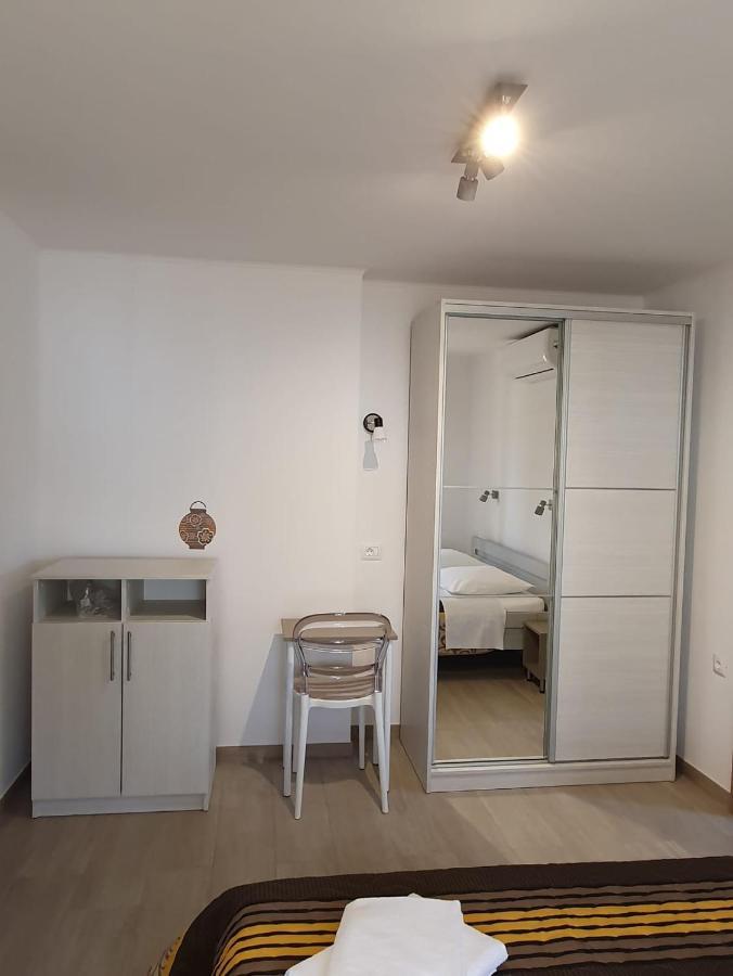 Apartman Mi Nerezine Ngoại thất bức ảnh